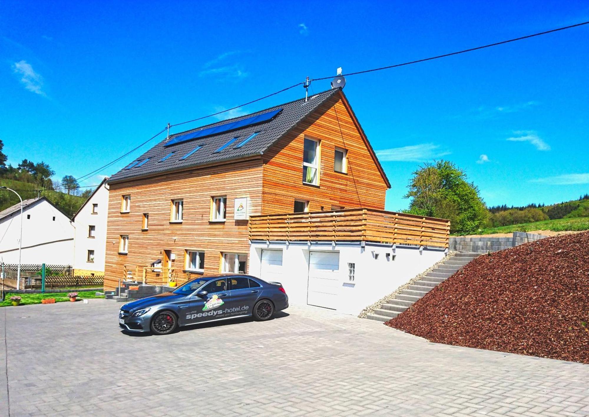 Speedys Apartments Am Bruennchen Herresbach Eksteriør billede